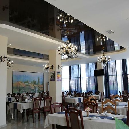Hotel 725 B Батуми Екстериор снимка