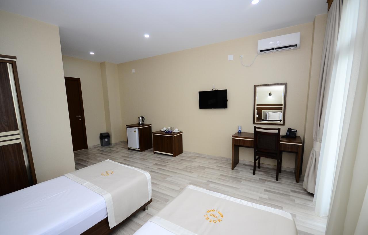 Hotel 725 B Батуми Екстериор снимка