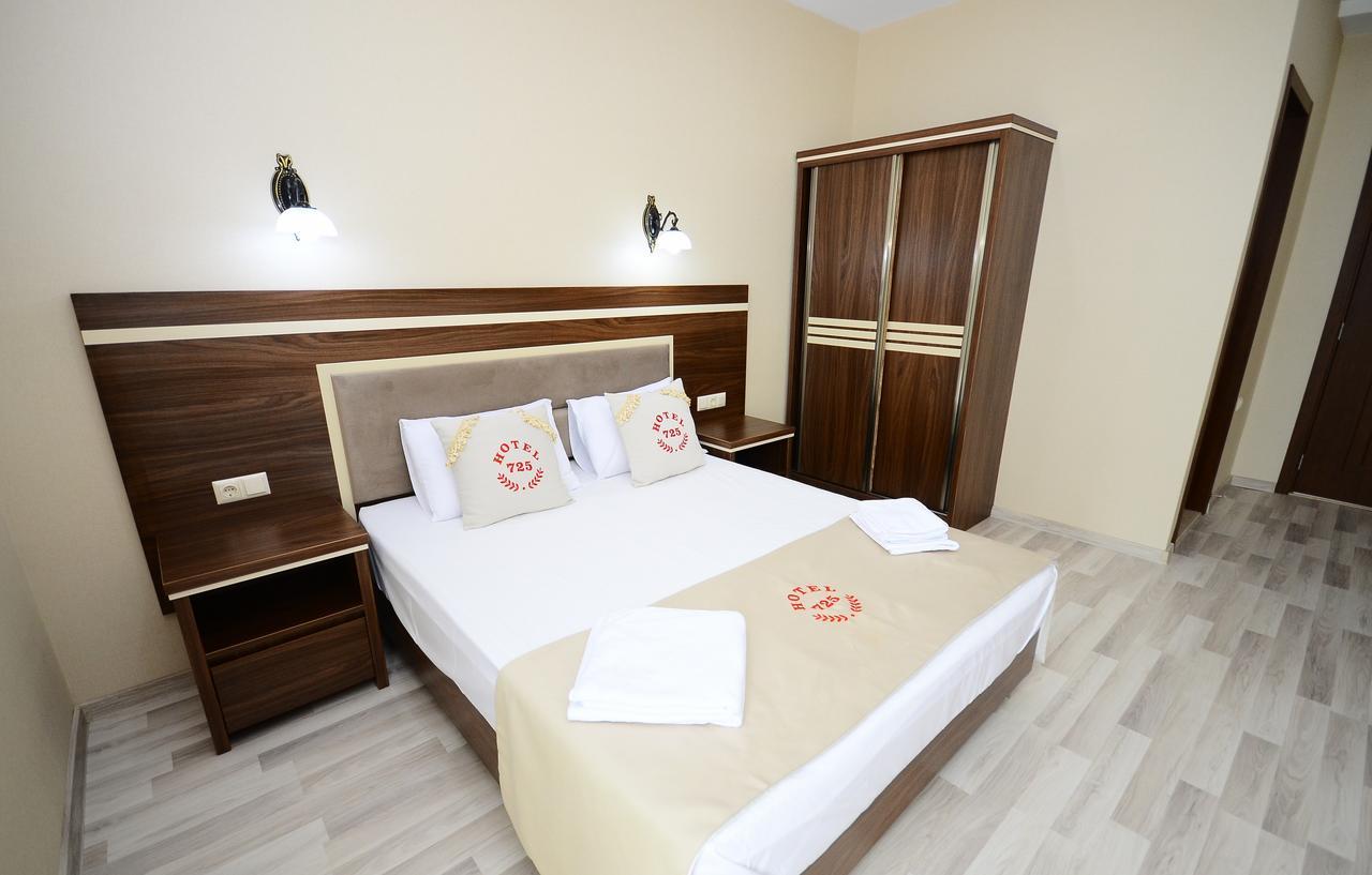 Hotel 725 B Батуми Екстериор снимка