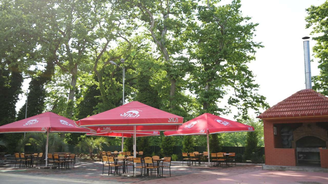 Hotel 725 B Батуми Екстериор снимка