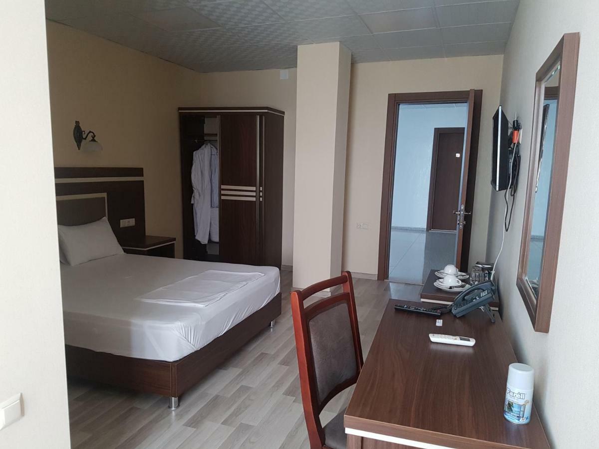 Hotel 725 B Батуми Екстериор снимка